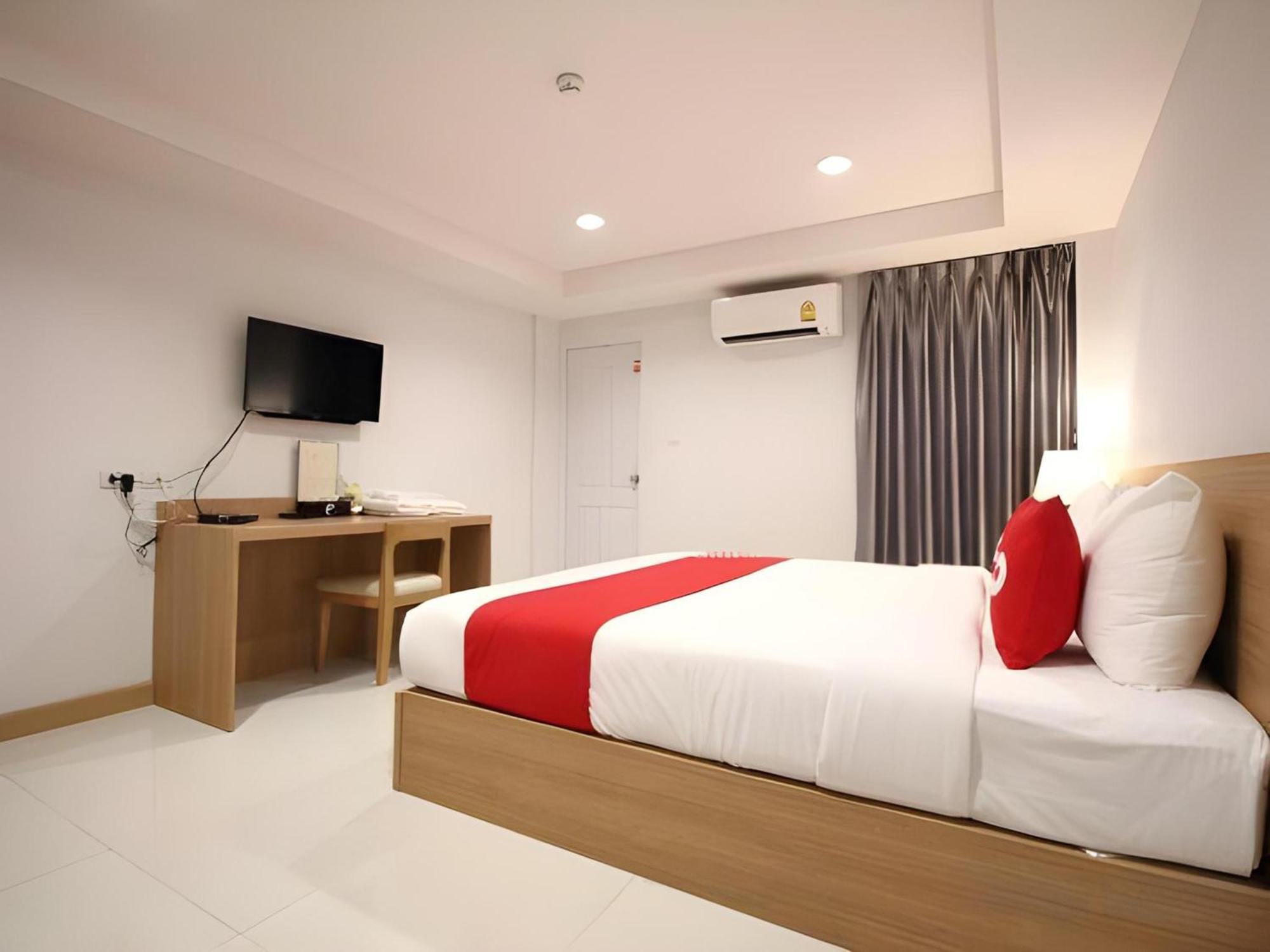 Super Oyo 483 Pannee Hotel Khaosan Бангкок Экстерьер фото