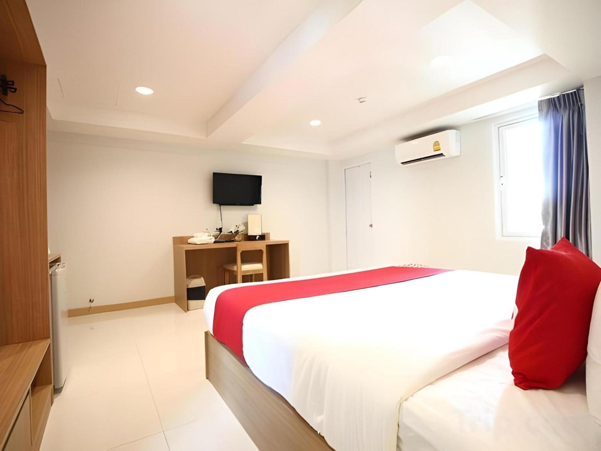Super Oyo 483 Pannee Hotel Khaosan Бангкок Экстерьер фото