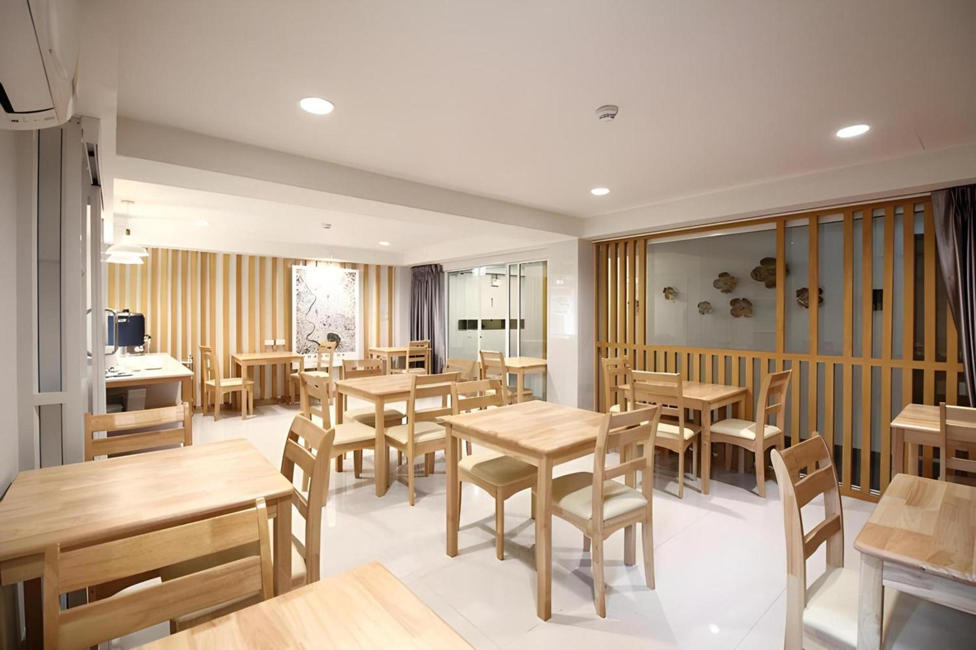 Super Oyo 483 Pannee Hotel Khaosan Бангкок Экстерьер фото